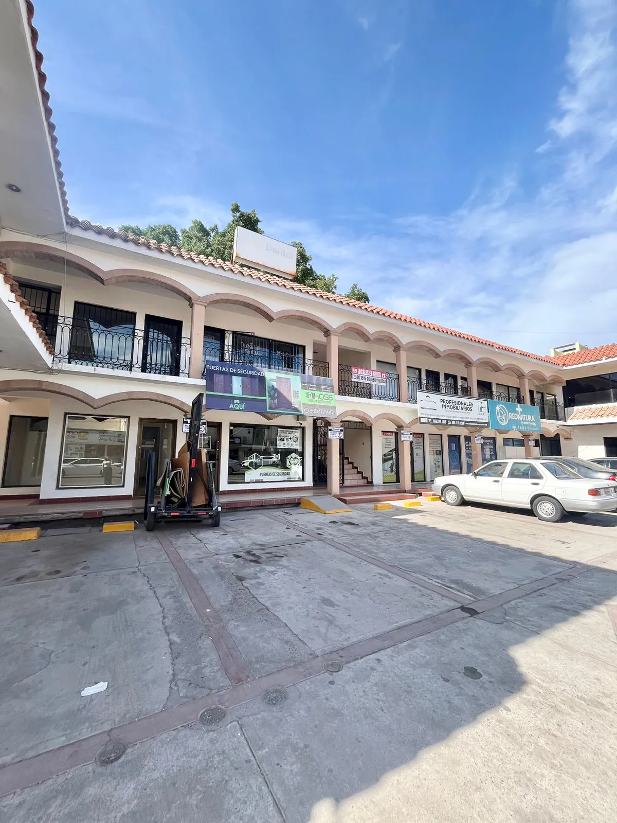 LOCAL COMERCIAL PLAZA SANTA ELENA